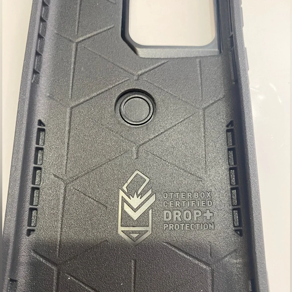 OtterBox stmmetry defender